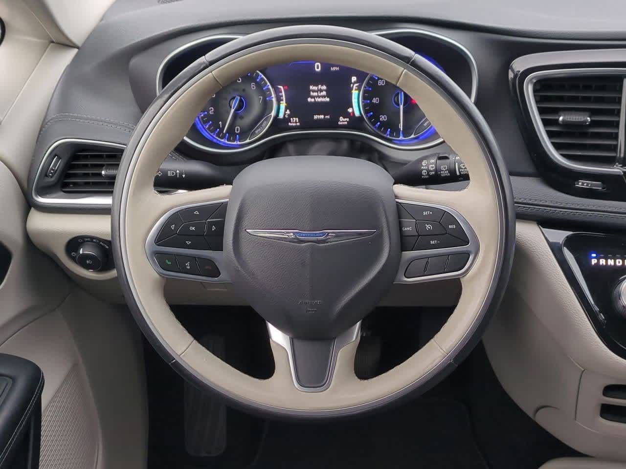 Thumbnail: 2020 Chrysler Pacifica - 23