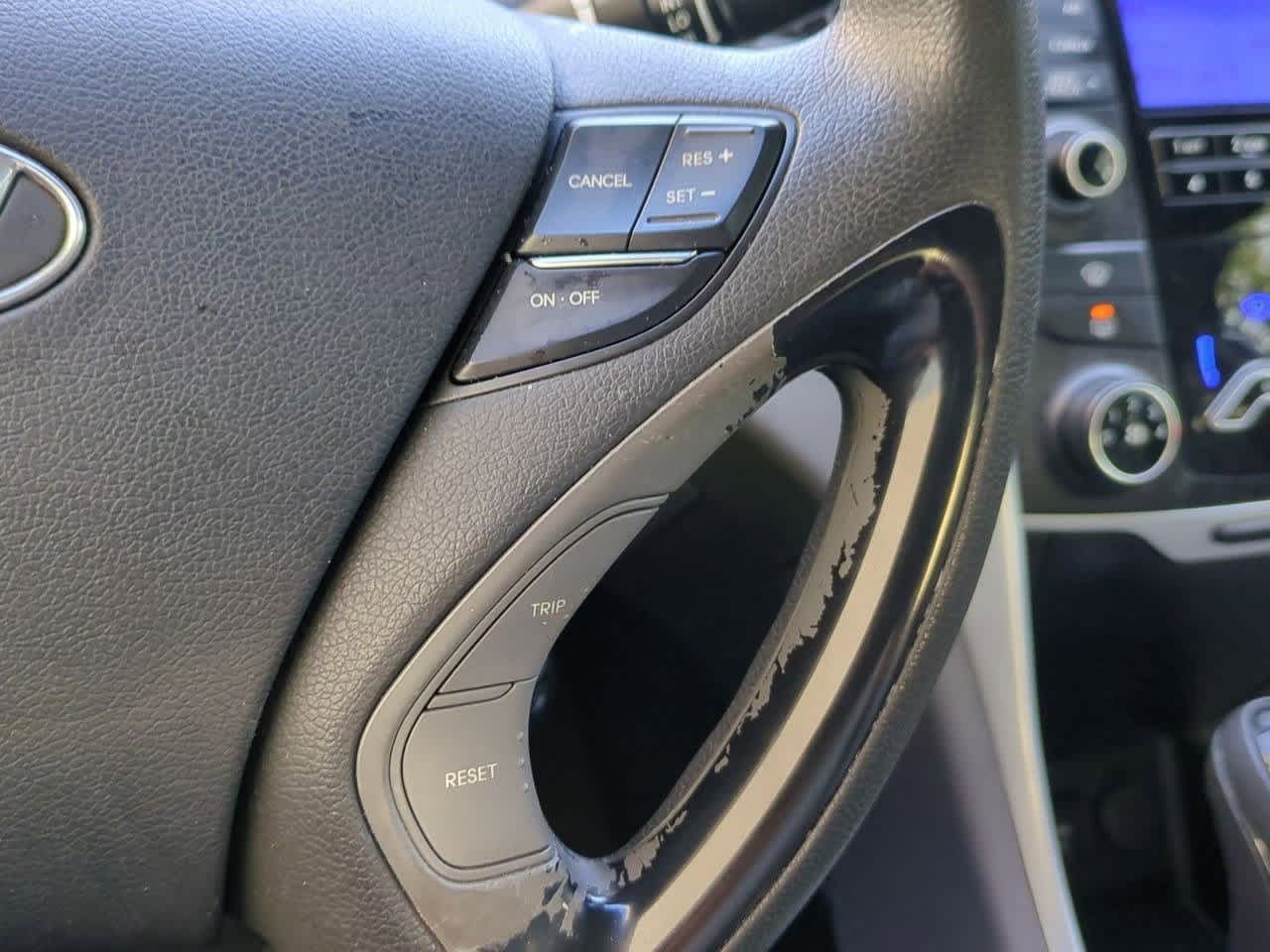 Thumbnail: 2011 Hyundai Sonata - 22