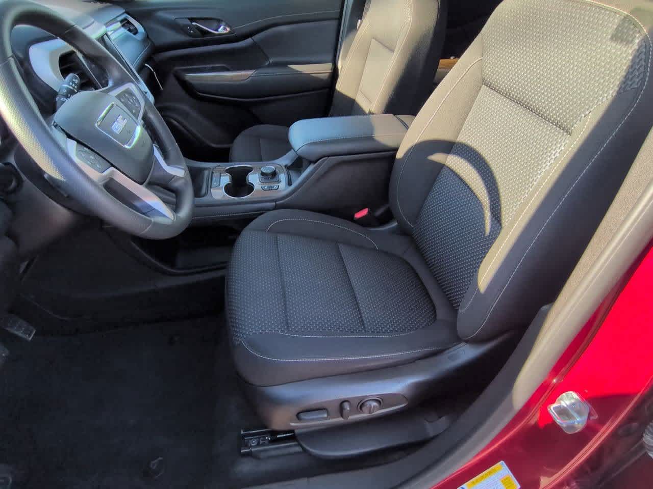 Thumbnail: 2023 GMC Acadia - 16