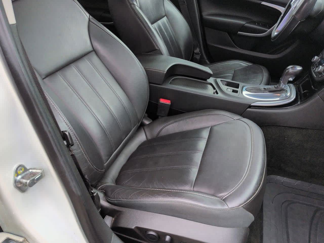 Thumbnail: 2013 Buick Regal - 22