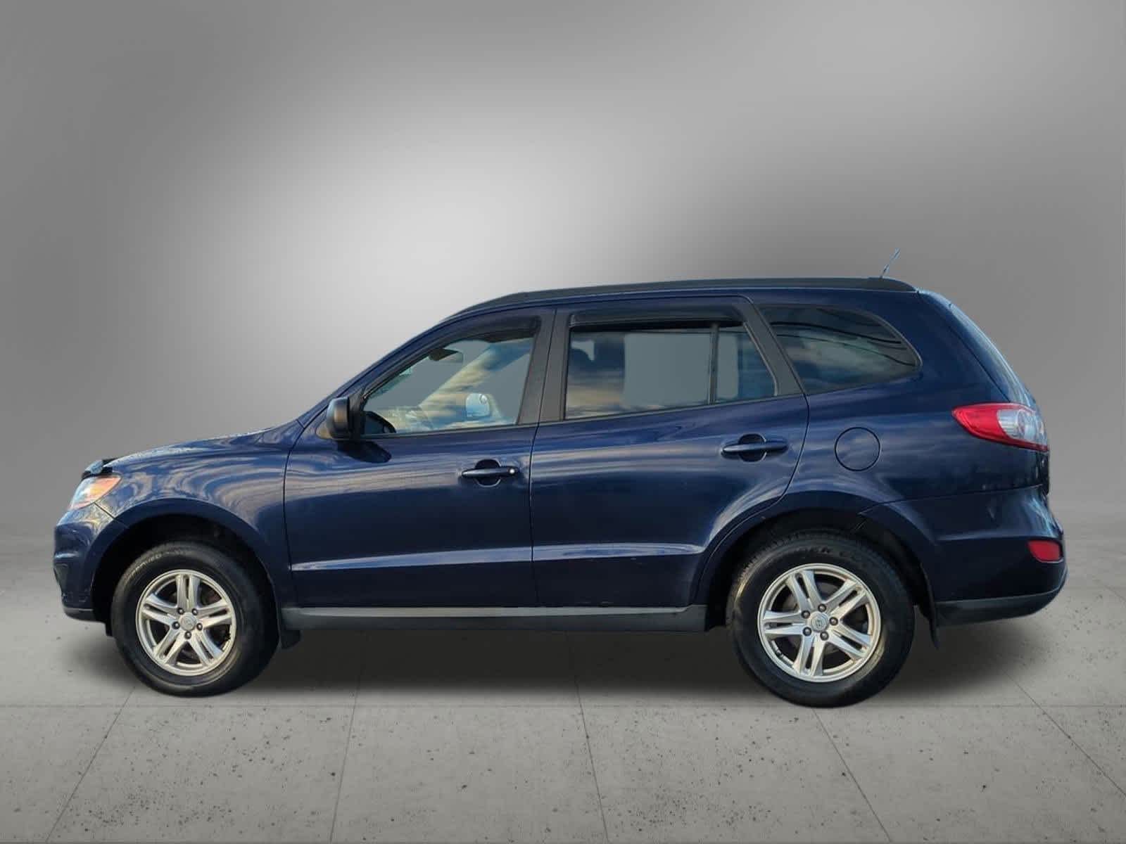Thumbnail: 2010 Hyundai Santa Fe - 3