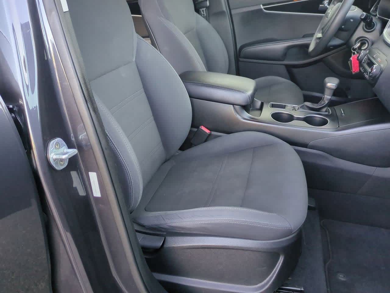 Thumbnail: 2019 Kia Sorento - 19