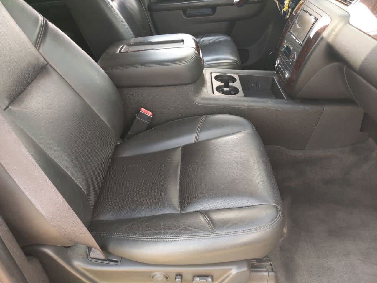 Thumbnail: 2012 GMC Yukon - 22