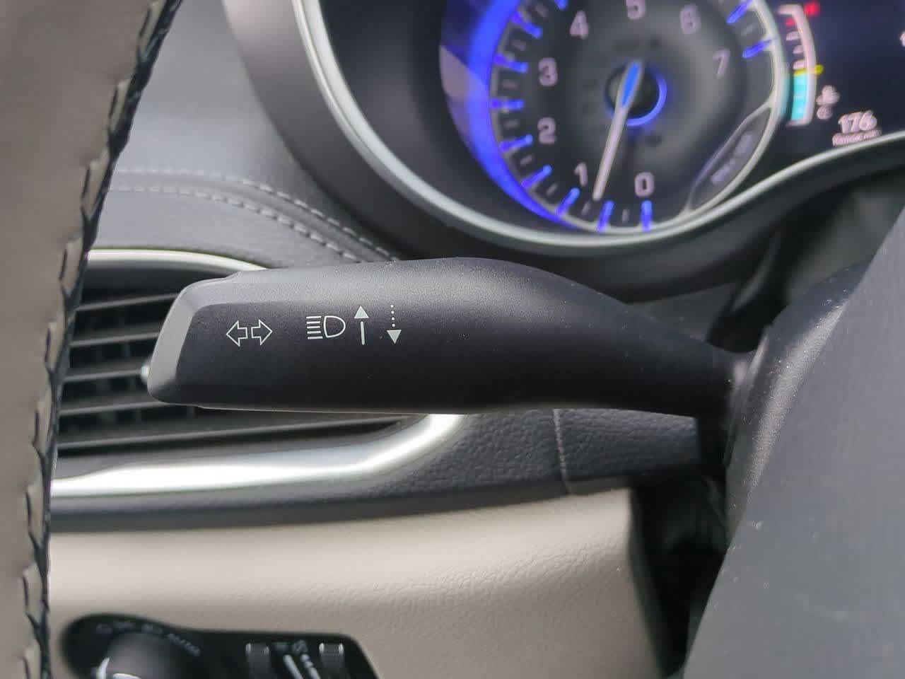 Thumbnail: 2020 Chrysler Pacifica - 27