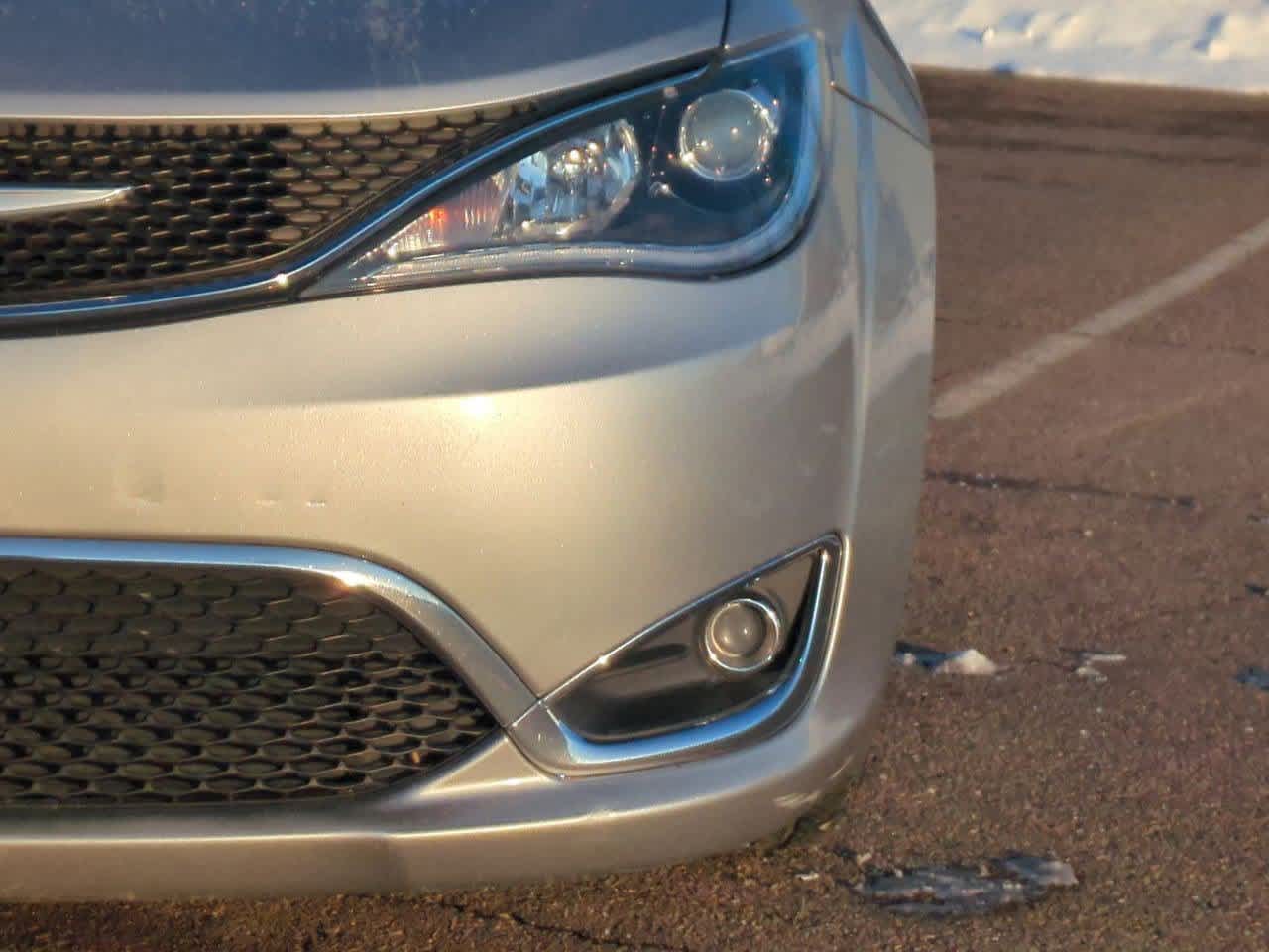 Thumbnail: 2017 Chrysler Pacifica - 10