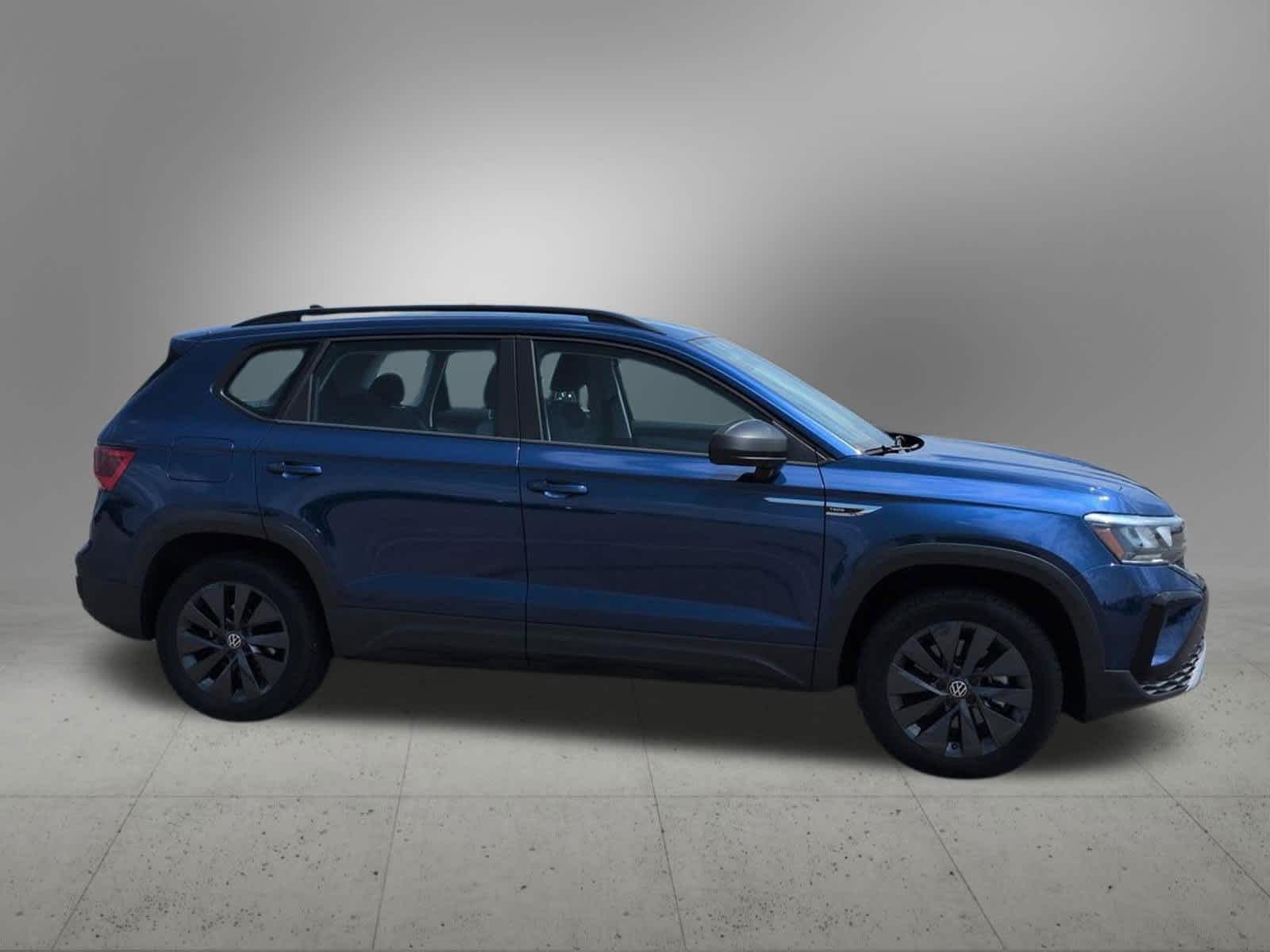 Thumbnail: 2023 Volkswagen Taos - 6
