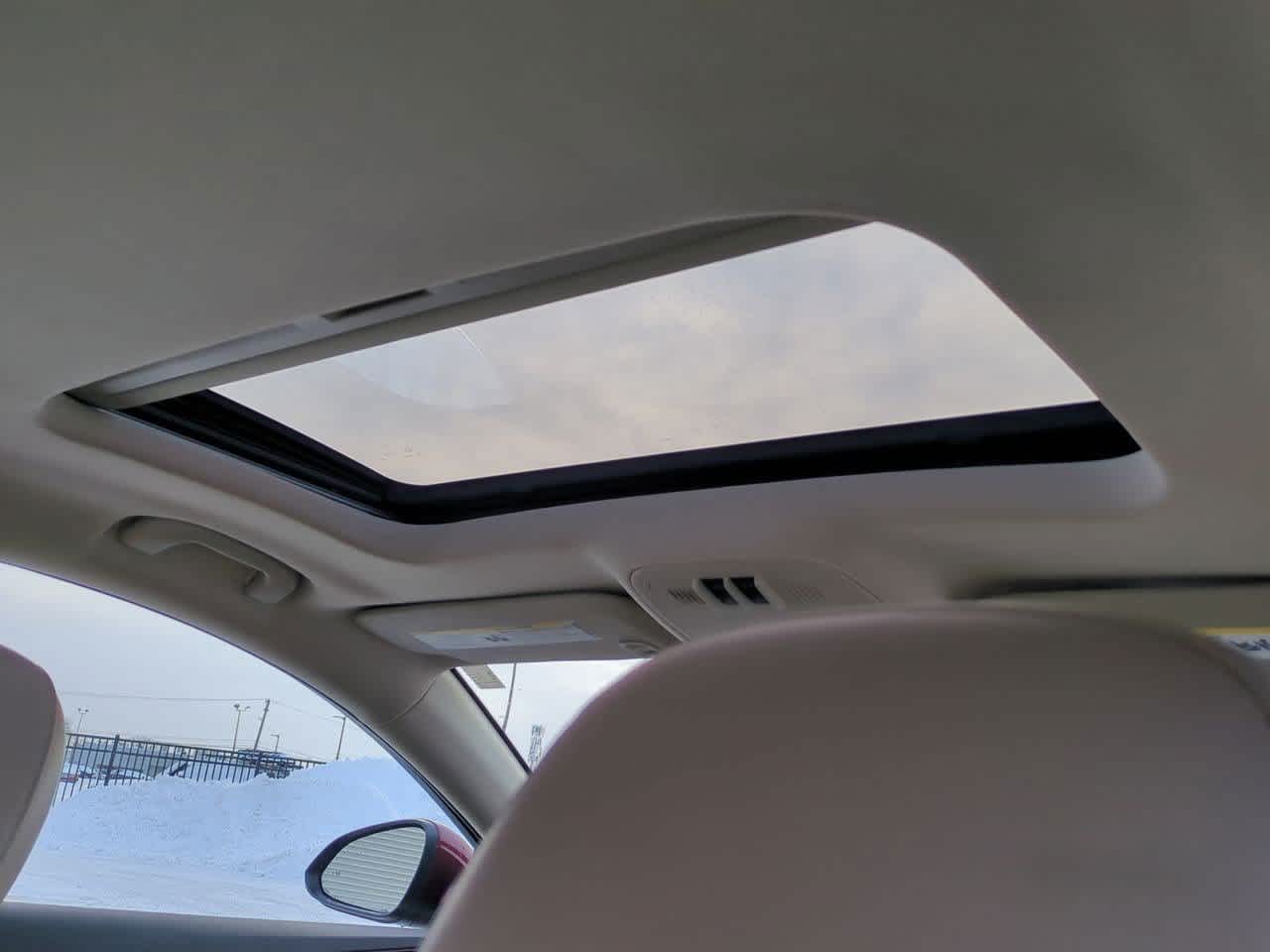 Thumbnail: 2017 Buick Regal - 21