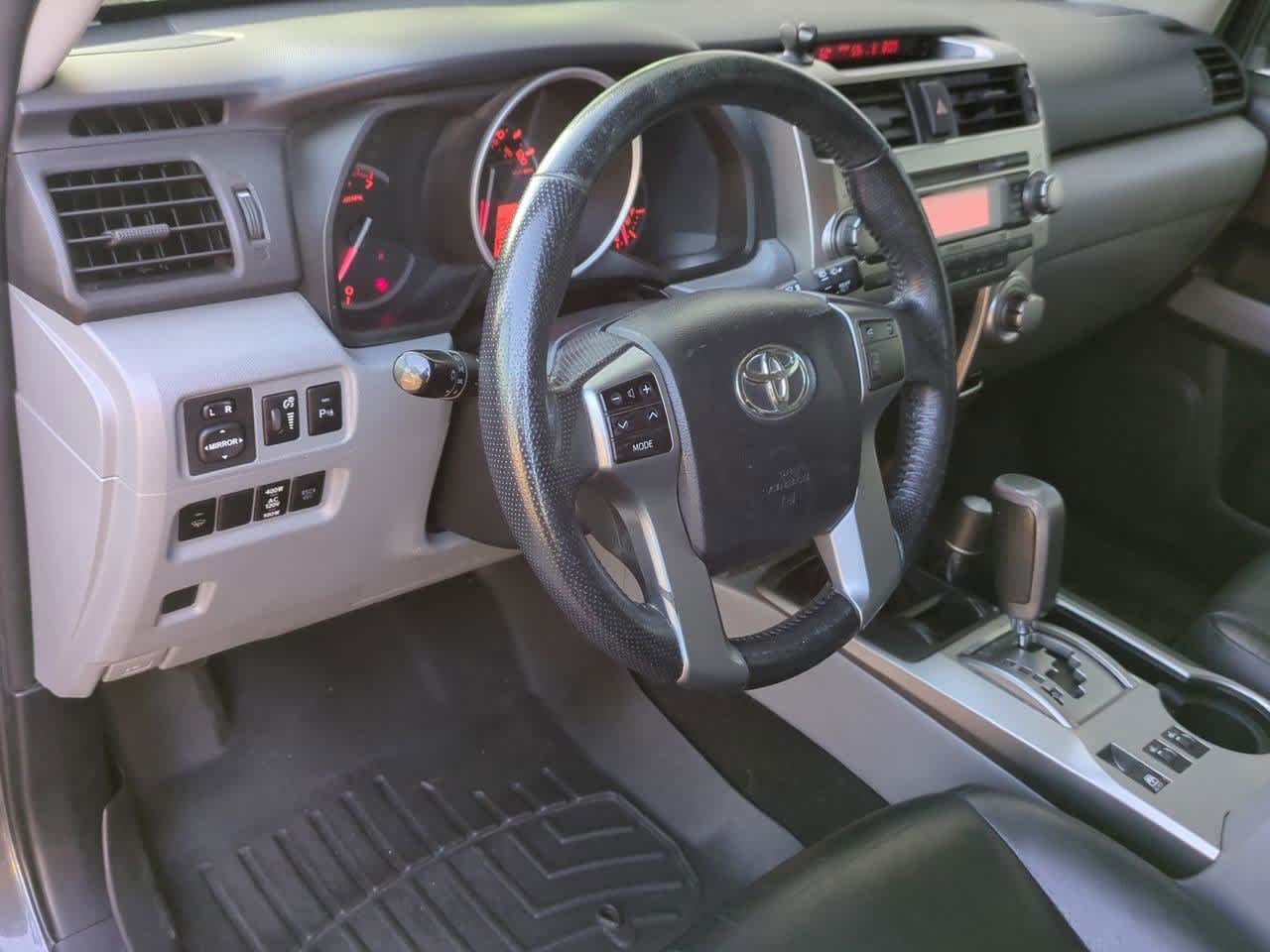 2011 Toyota 4Runner SR5 photo 2