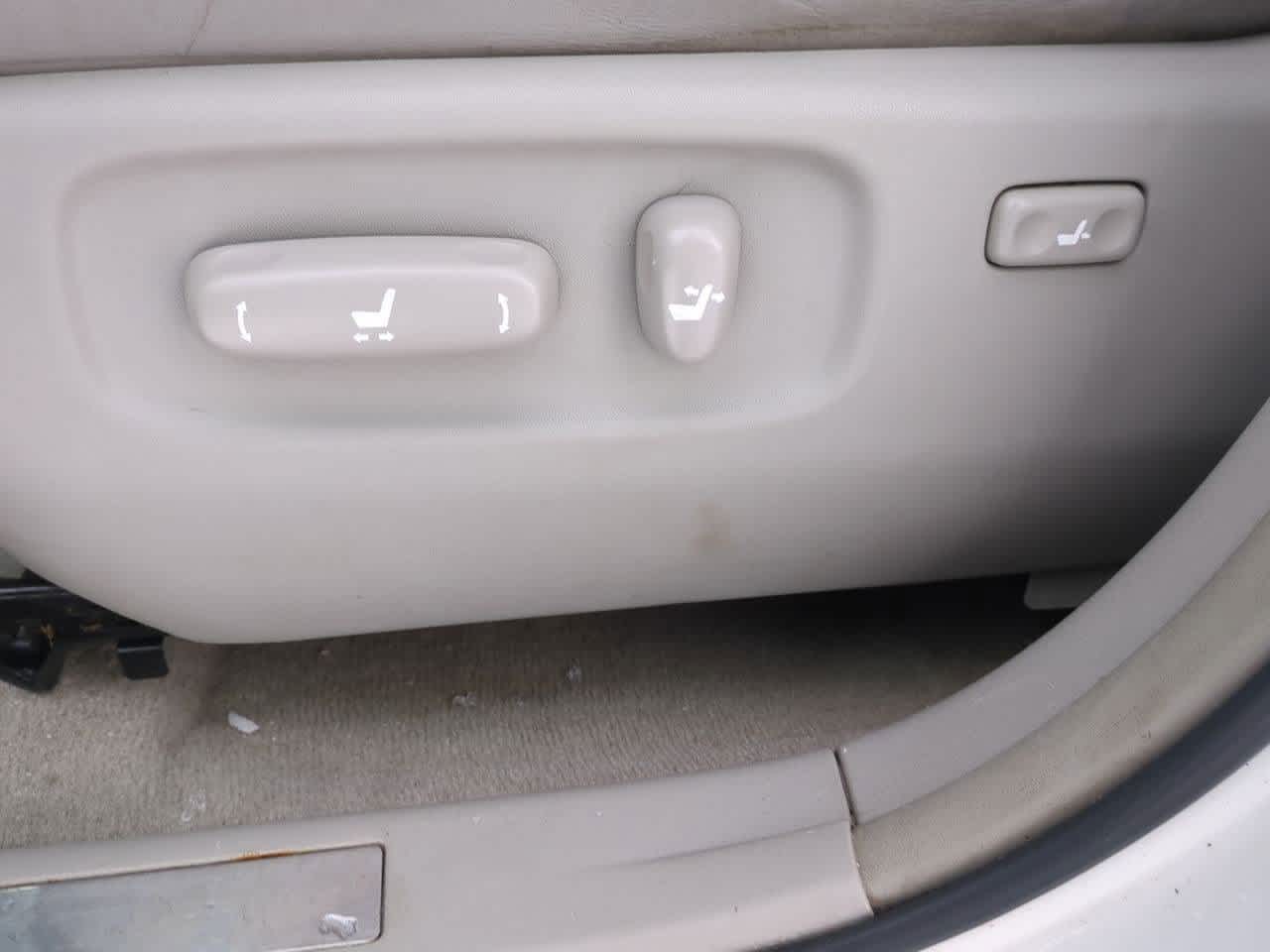 Thumbnail: 2004 Lexus RX - 16