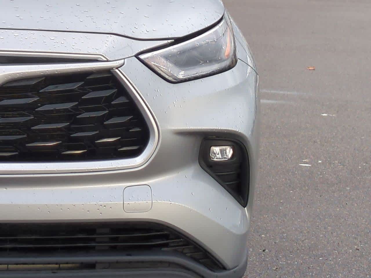 Thumbnail: 2021 Toyota Highlander - 10