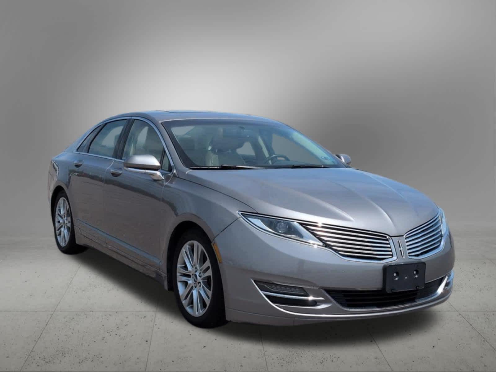 Thumbnail: 2015 Lincoln MKZ - 8
