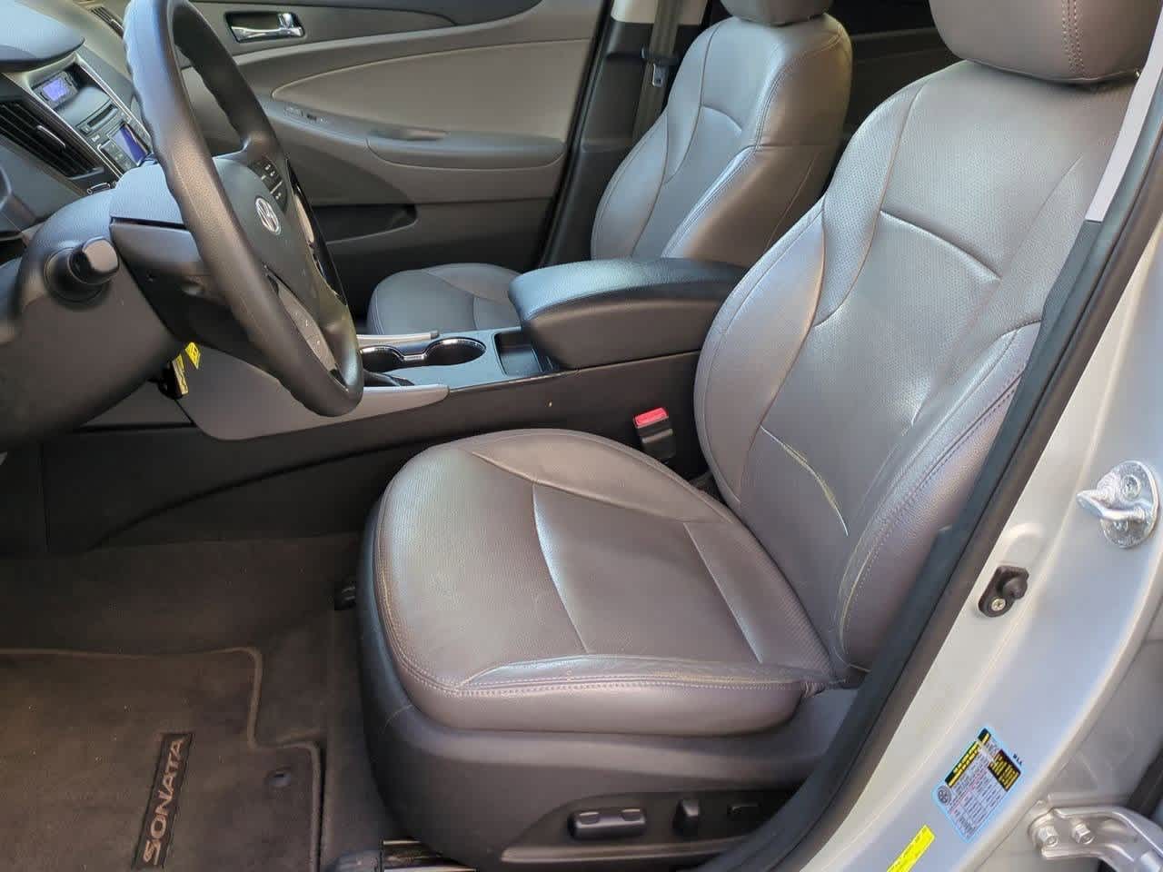 Thumbnail: 2011 Hyundai Sonata - 14