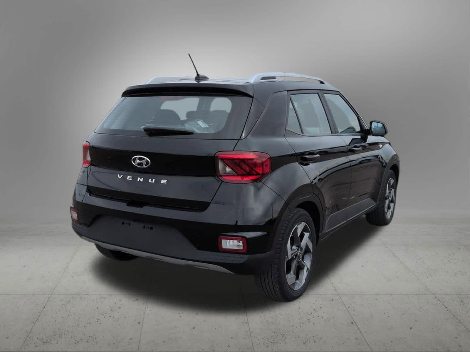 Thumbnail: 2023 Hyundai Venue - 6