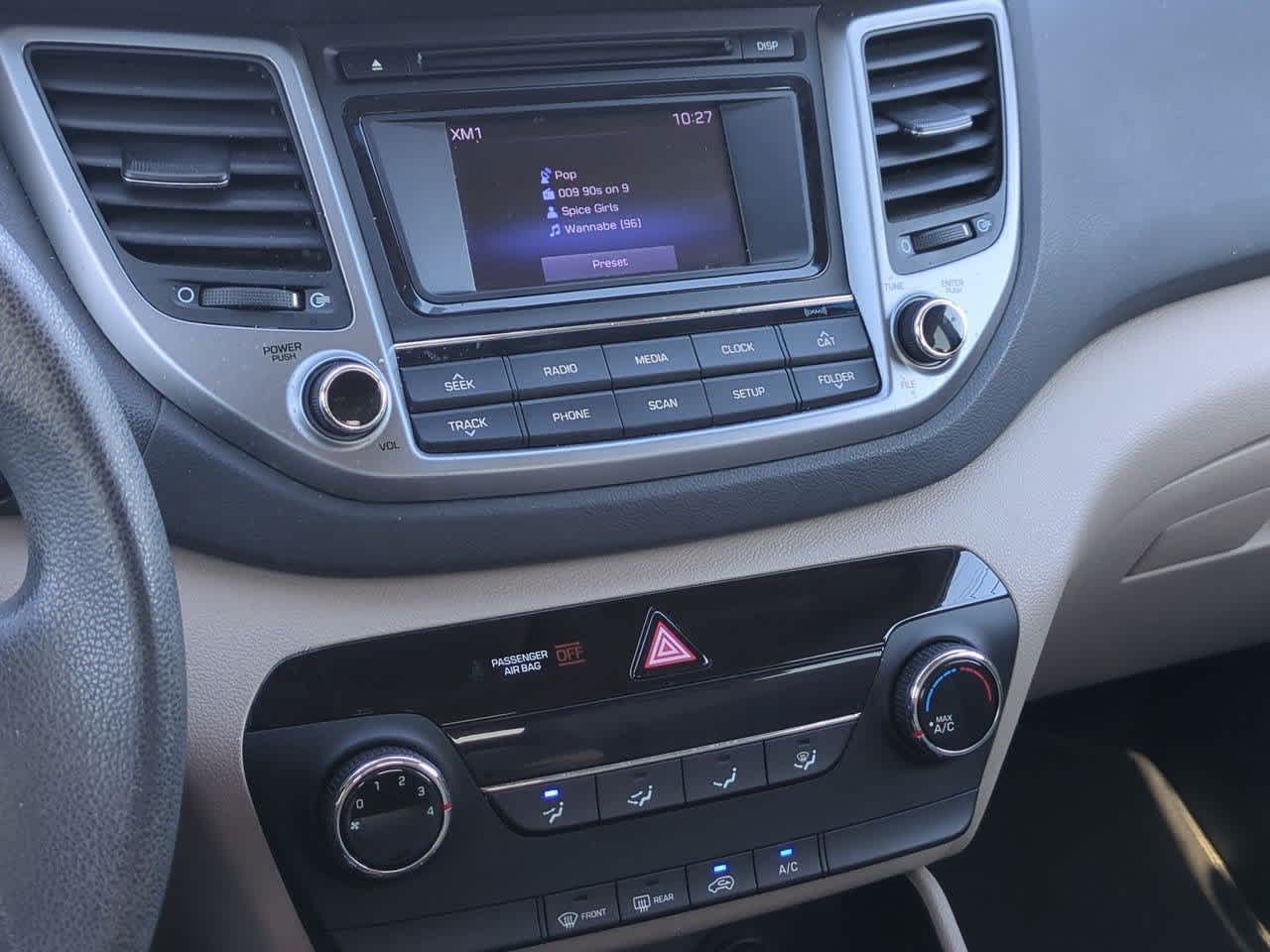 Thumbnail: 2016 Hyundai Tucson - 25