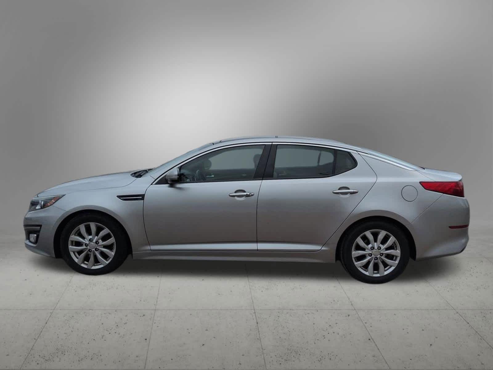 Thumbnail: 2015 Kia Optima - 3