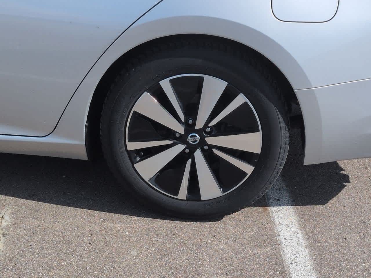 Thumbnail: 2019 Nissan Altima - 13