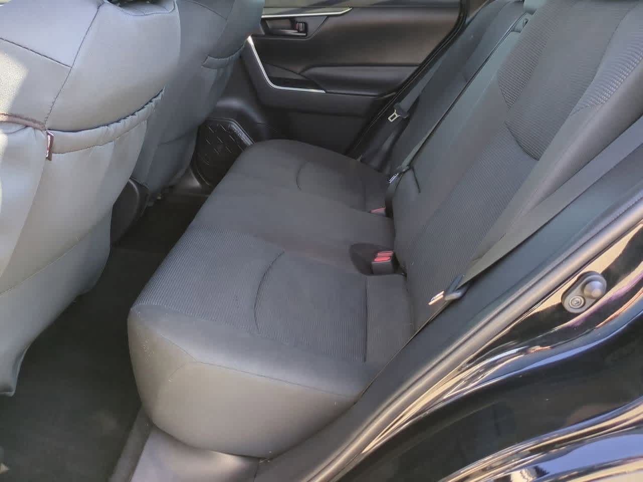 Thumbnail: 2020 Toyota RAV4 - 17