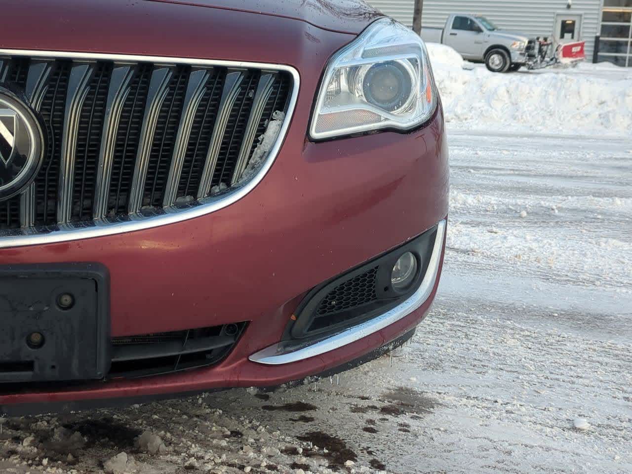 Thumbnail: 2017 Buick Regal - 10