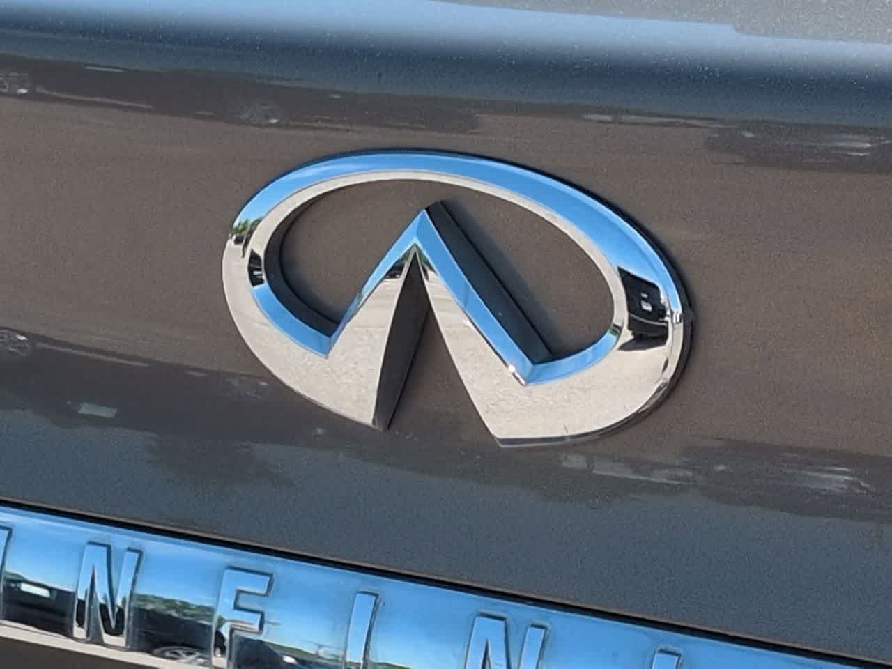 Thumbnail: 2012 INFINITI FX35 - 11