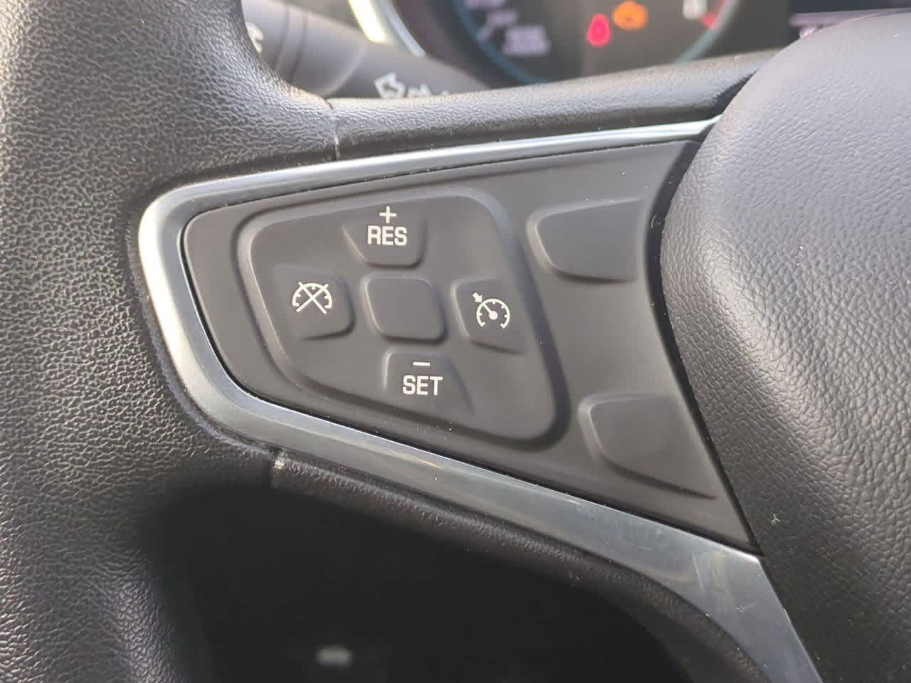 Thumbnail: 2016 Chevrolet Malibu - 22