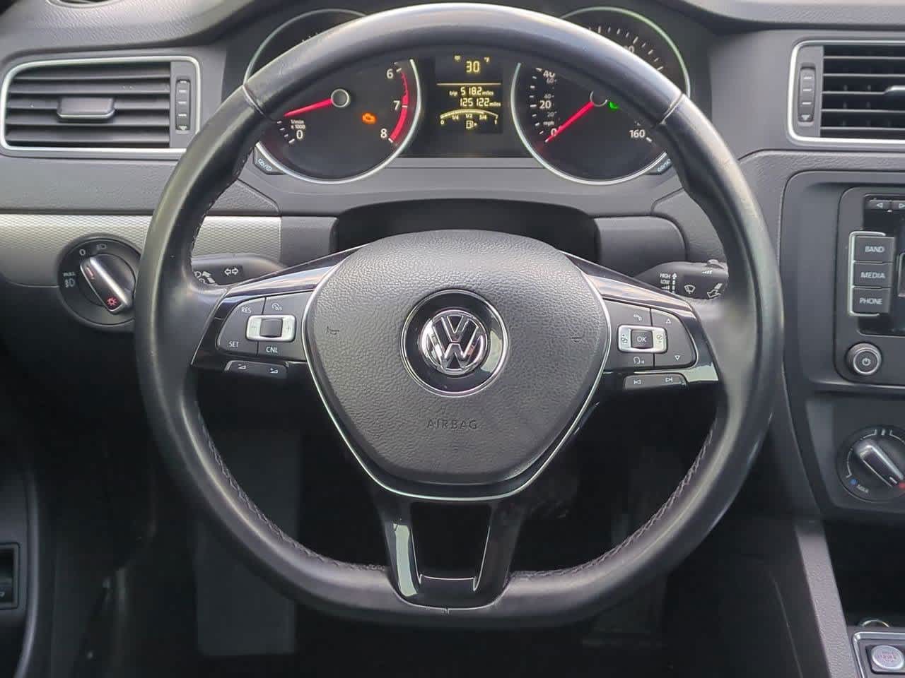 Thumbnail: 2015 Volkswagen Jetta - 23