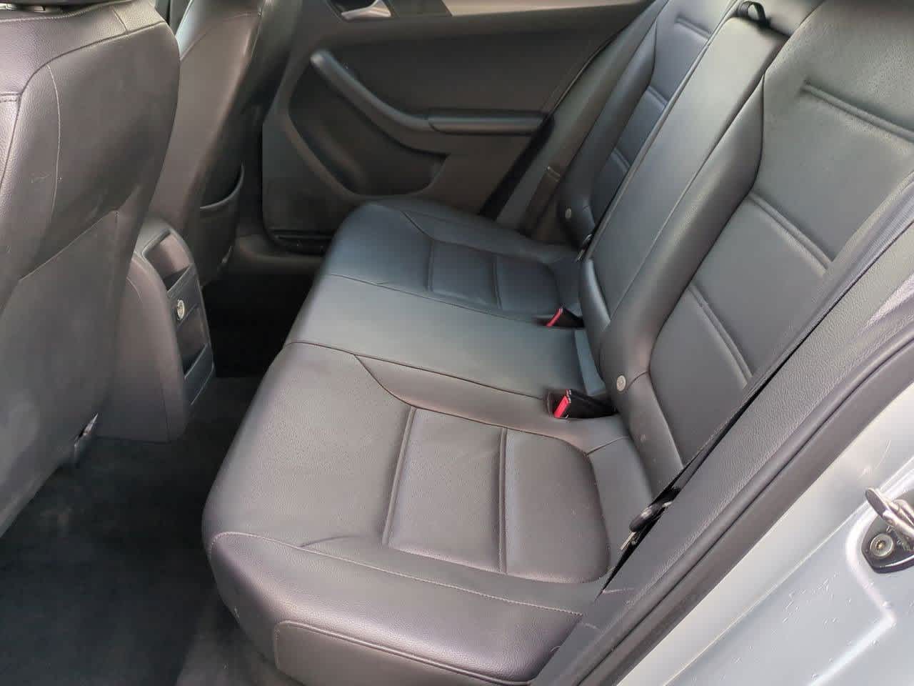 Thumbnail: 2015 Volkswagen Jetta - 19