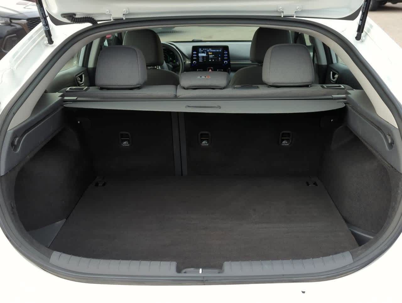 2022 Hyundai Ioniq SE 31