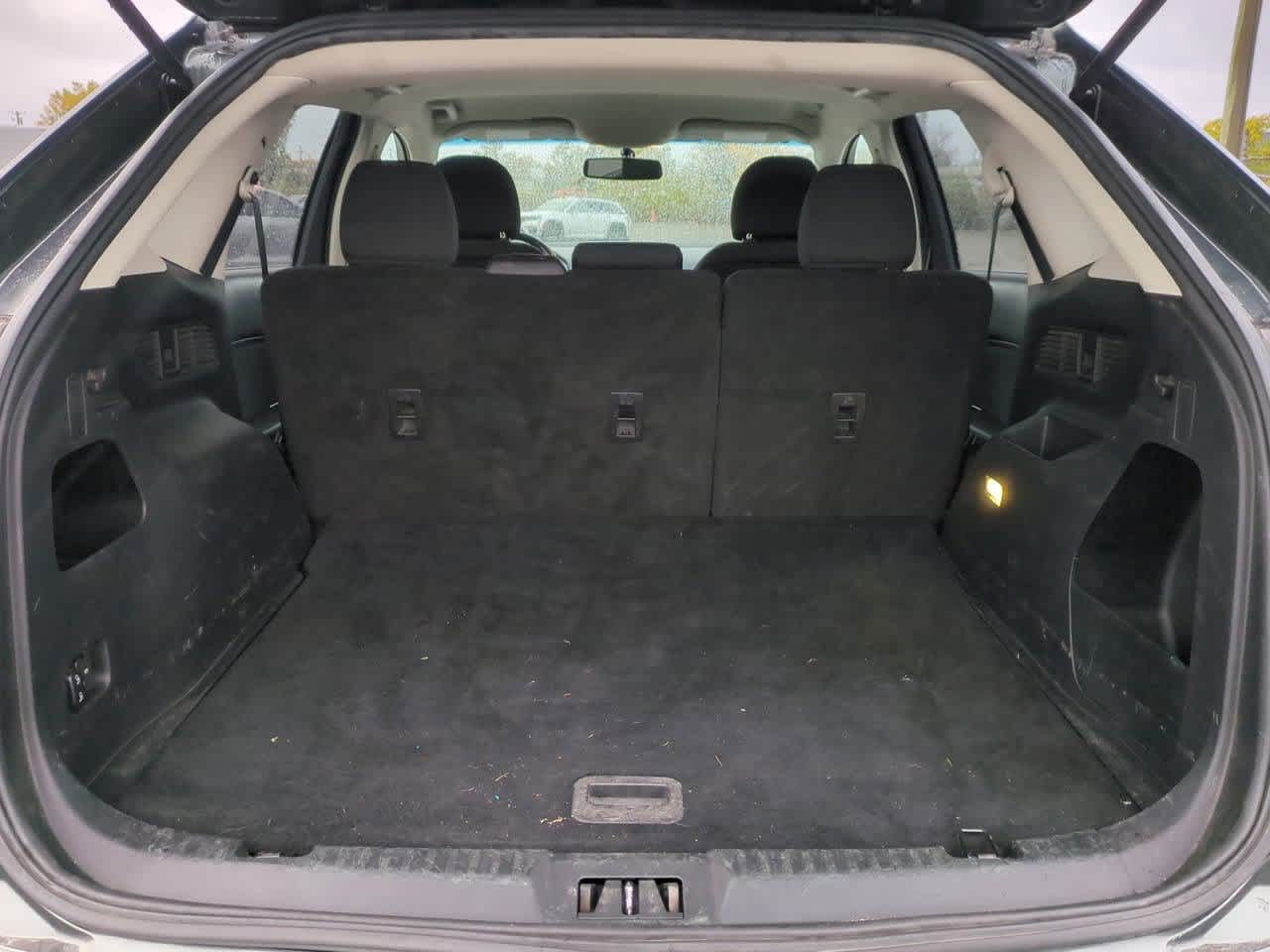Thumbnail: 2015 Ford Edge - 32