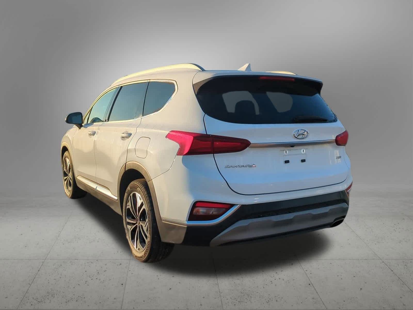 Thumbnail: 2019 Hyundai Santa Fe - 4