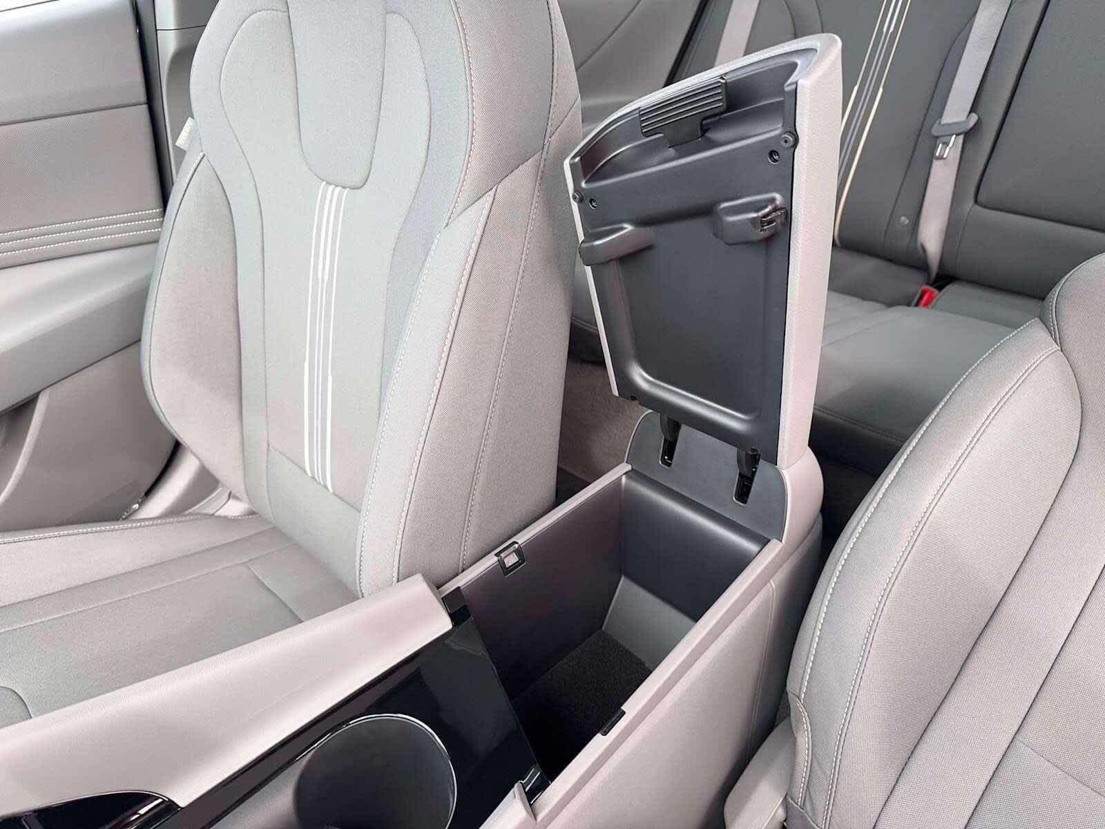 Thumbnail: 2026 Hyundai Elantra - 17