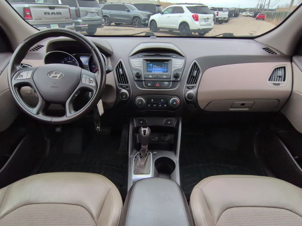 Thumbnail: 2015 Hyundai Tucson - 15