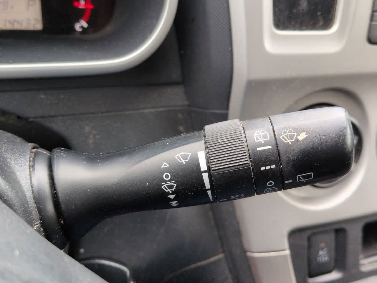 Thumbnail: 2009 Pontiac Vibe - 23