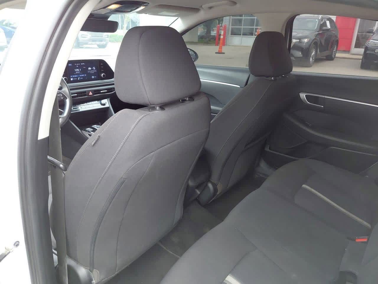 2023 Hyundai Sonata SE 16