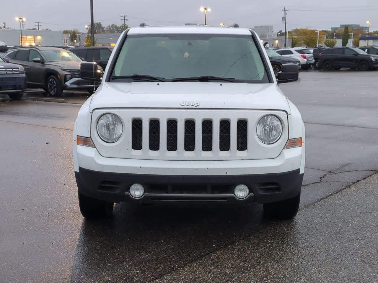 Thumbnail: 2016 Jeep Patriot - 9