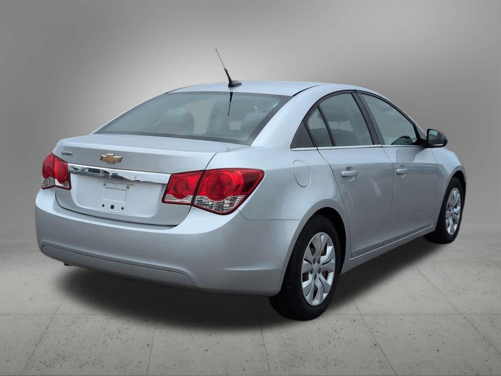 Thumbnail: 2012 Chevrolet Cruze - 6