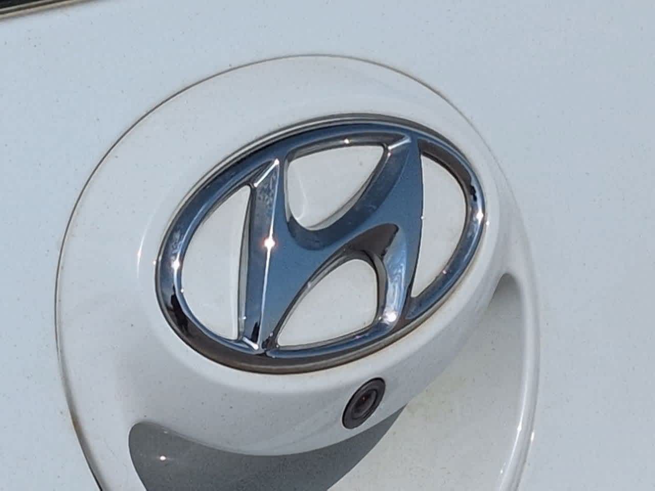 Thumbnail: 2013 Hyundai Veloster - 11