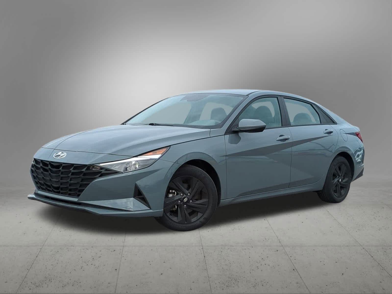Thumbnail: 2022 Hyundai Elantra - 1