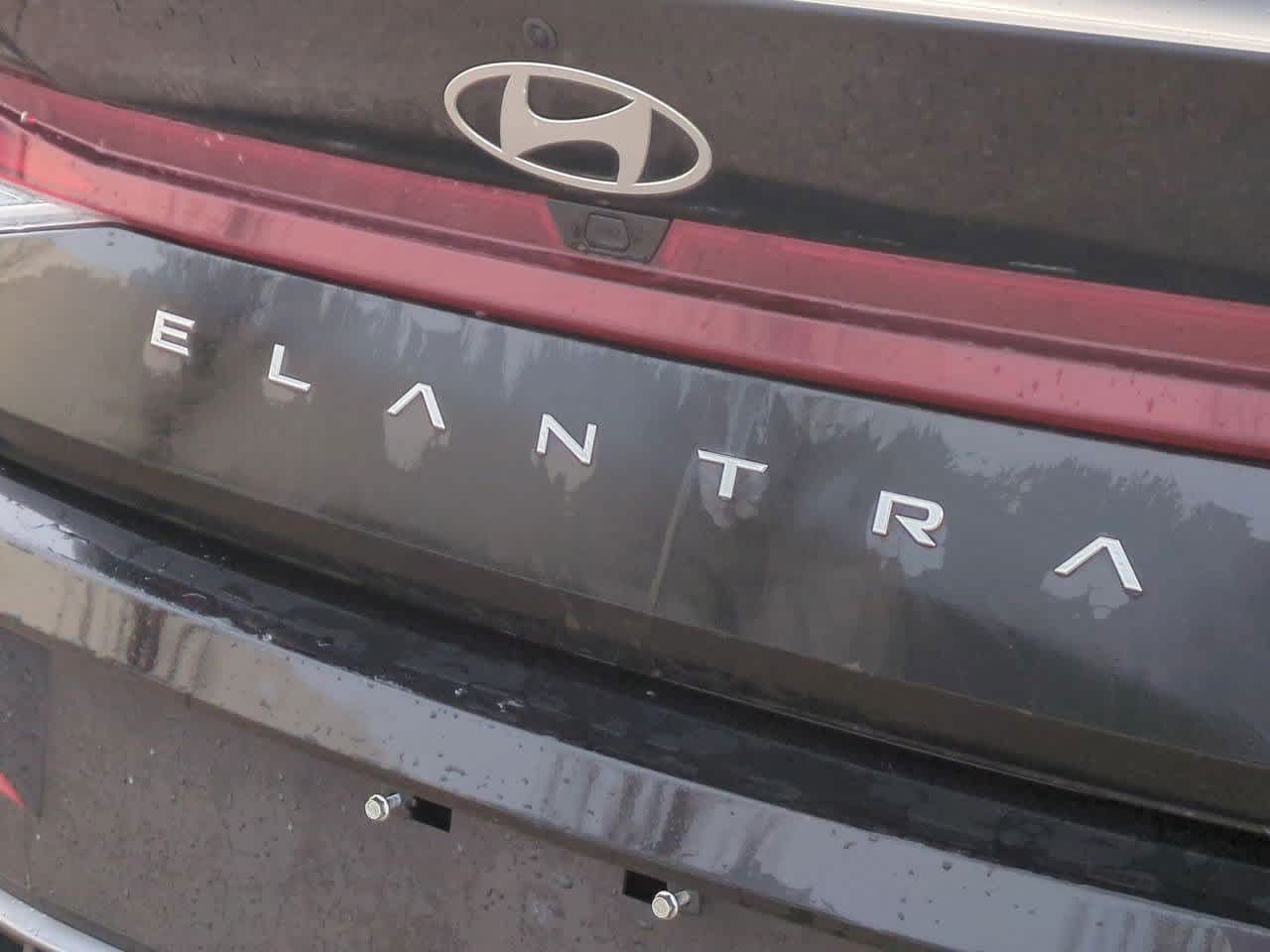 Thumbnail: 2024 Hyundai Elantra - 12