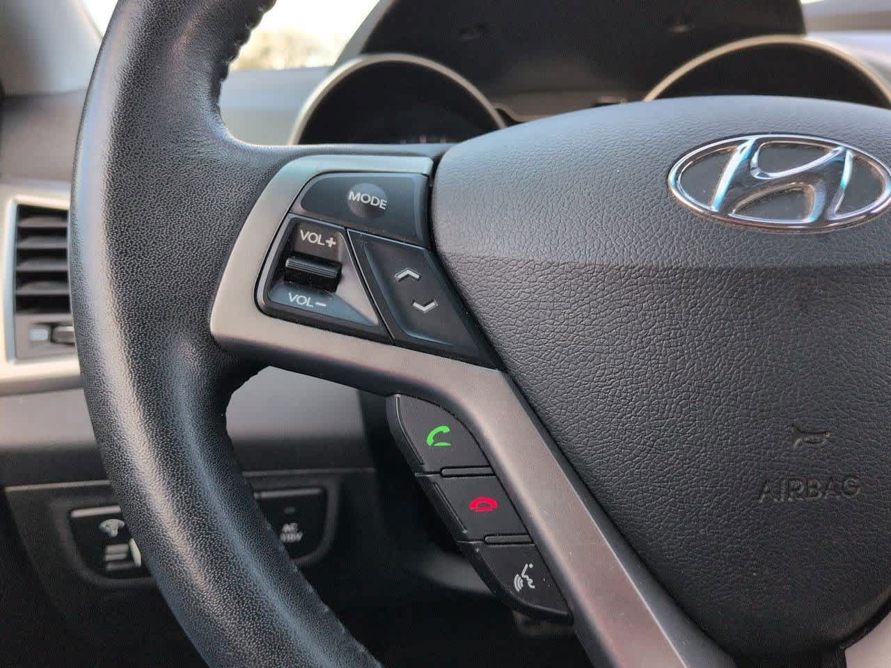 Thumbnail: 2013 Hyundai Veloster - 21