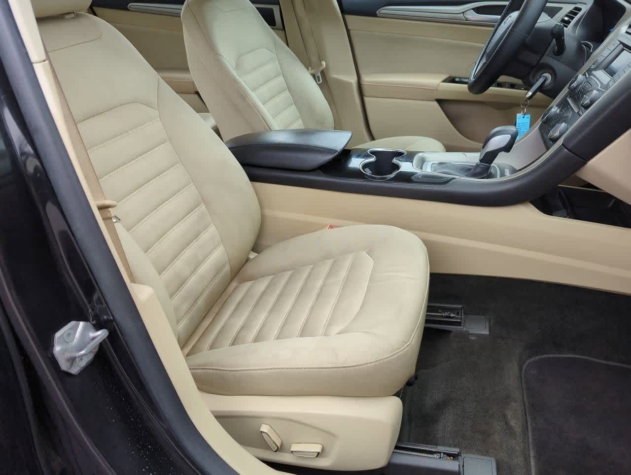 Thumbnail: 2015 Ford Fusion - 19