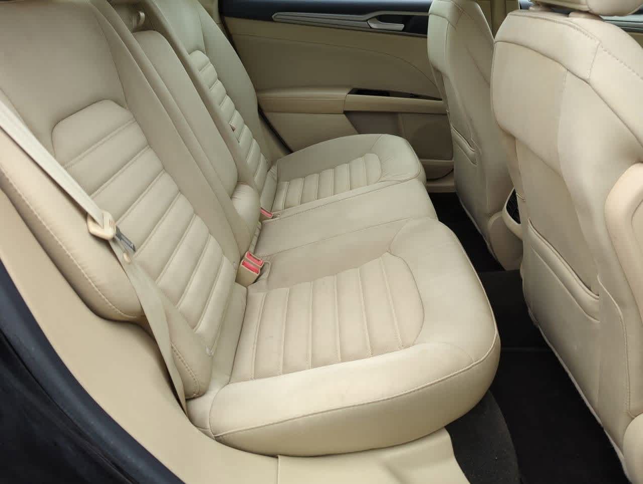 Thumbnail: 2015 Ford Fusion - 18