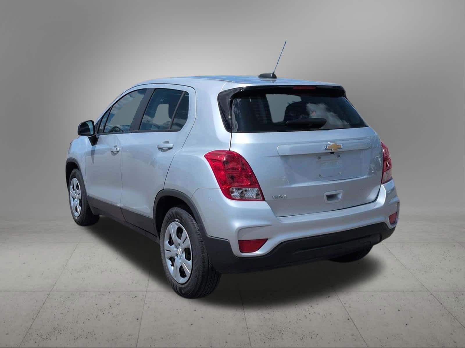 Thumbnail: 2018 Chevrolet Trax - 4