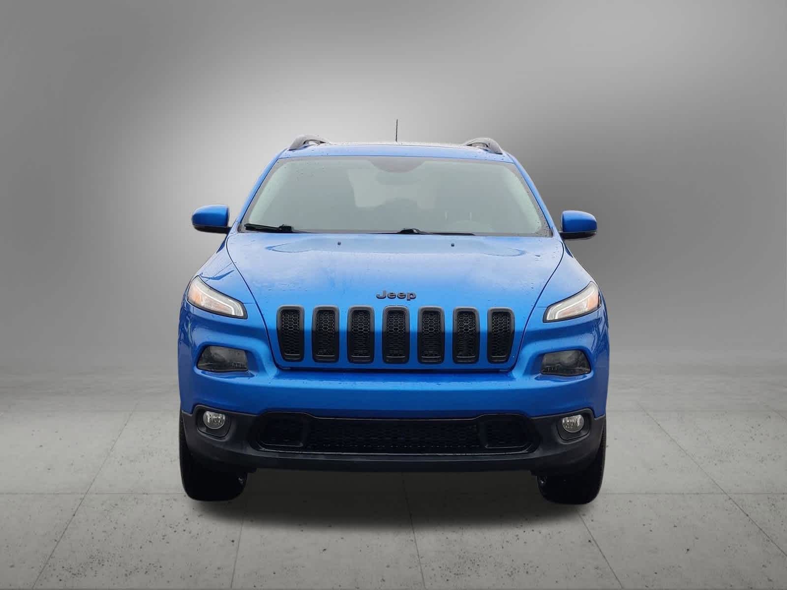 Thumbnail: 2018 Jeep Cherokee - 9