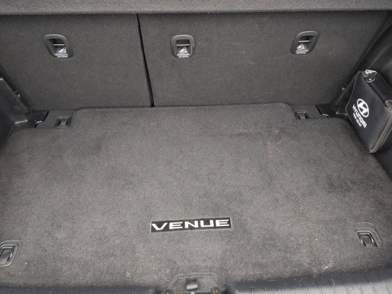 Thumbnail: 2023 Hyundai Venue - 33