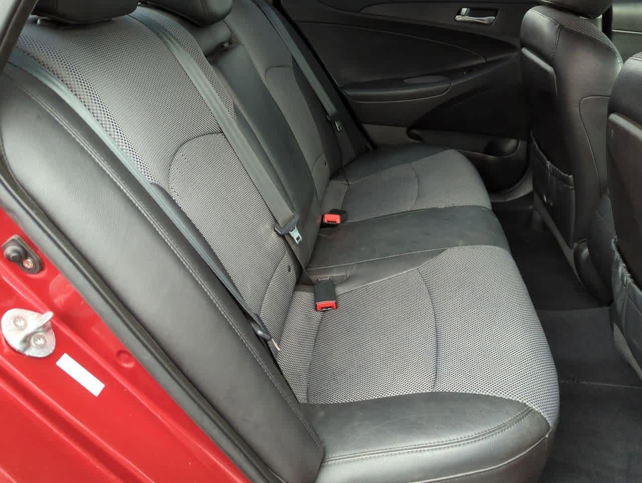 2011 Hyundai Sonata SE 19