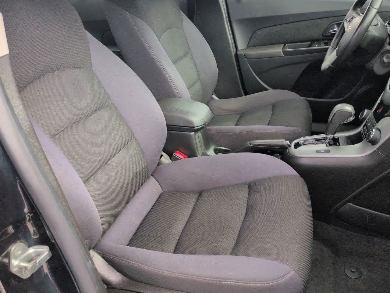 Thumbnail: 2014 Chevrolet Cruze - 21