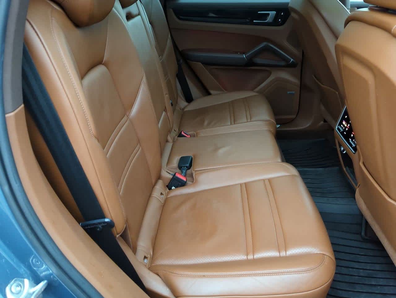 Thumbnail: 2019 Porsche Cayenne - 19