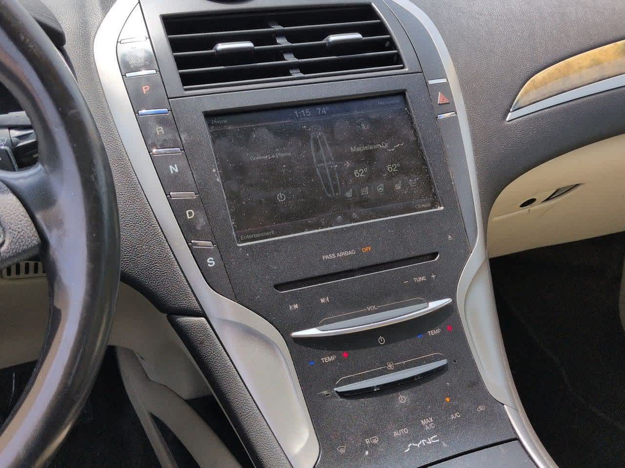 Thumbnail: 2015 Lincoln MKZ - 27