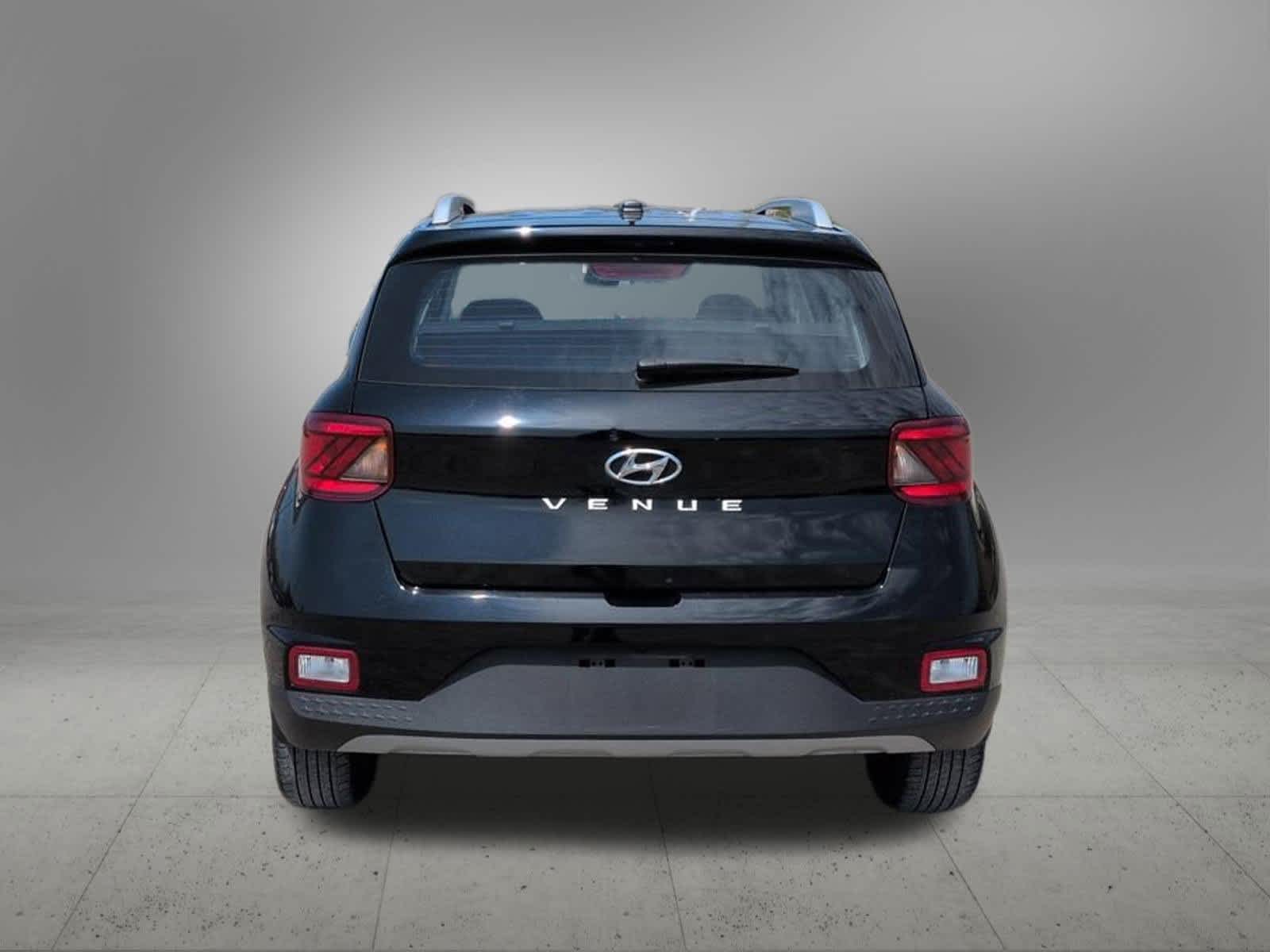 Thumbnail: 2023 Hyundai Venue - 5
