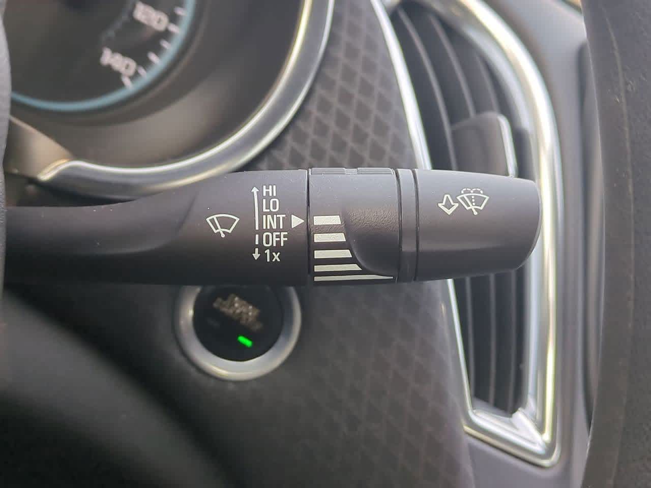 Thumbnail: 2016 Chevrolet Malibu - 24